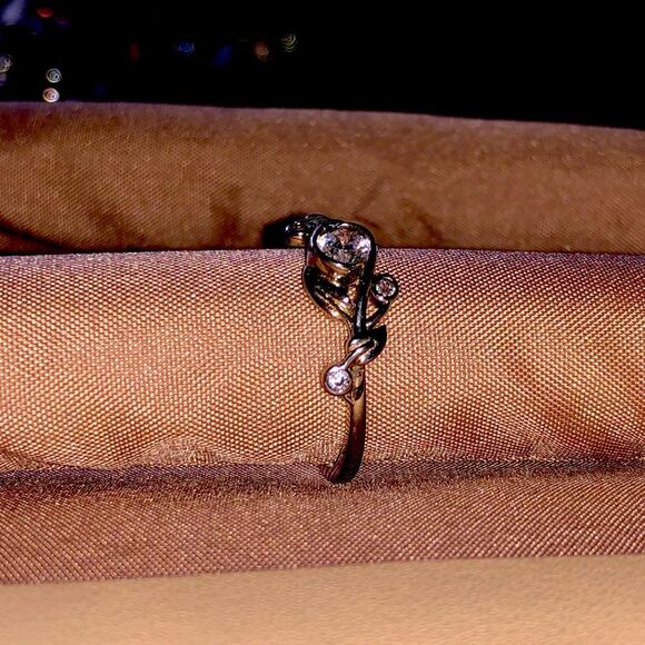Charmed Aroma | Size 7 Ring - Picture 3 of 7